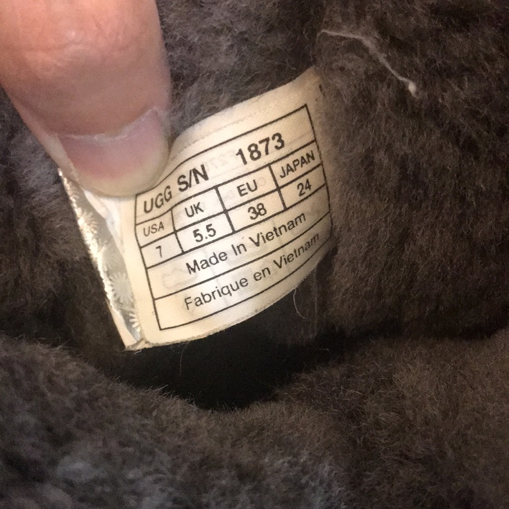 Ugg Bailey Button Triplet Gray Size 7 - image 6